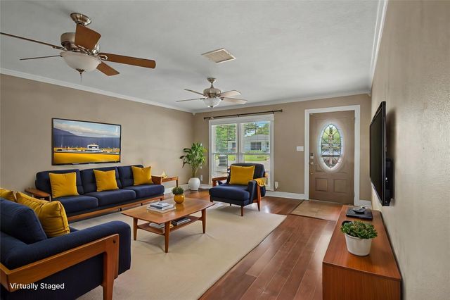7213 Youpon Drive, Galveston, TX 77551