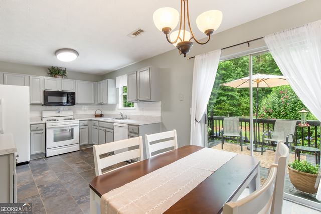 7108 Hummingbird Lane, Winston, GA 30187