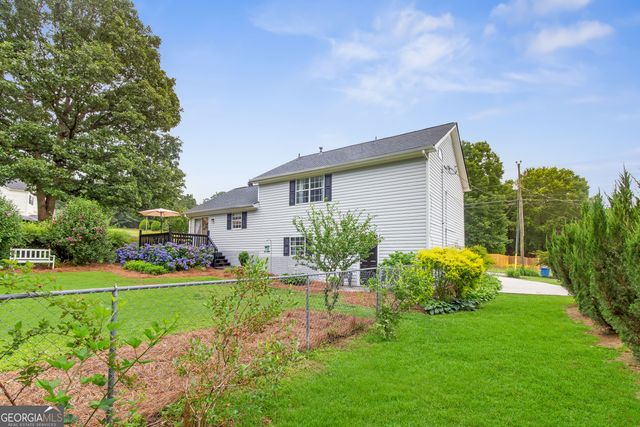 7108 Hummingbird Lane, Winston, GA 30187
