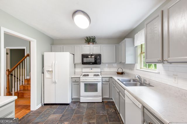 7108 Hummingbird Lane, Winston, GA 30187