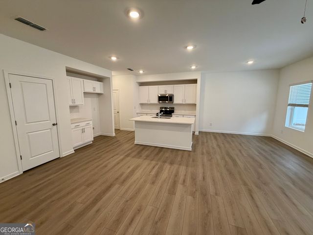 5333 Frontier Court, Flowery Branch, GA 30542