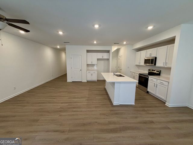 5333 Frontier Court, Flowery Branch, GA 30542