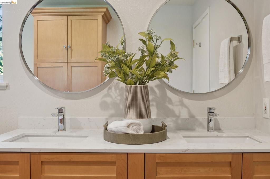 Image 24 of property listing at 5649 Castle Dr., Oakland, CA 94611