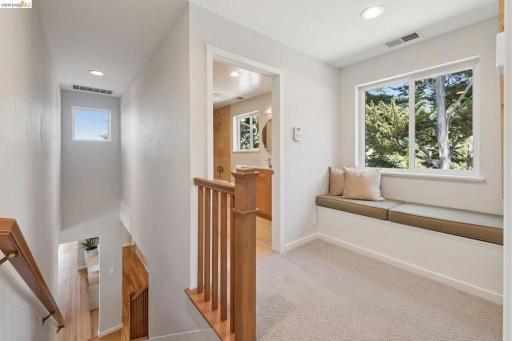 Image 27 of property listing at 5649 Castle Dr., Oakland, CA 94611