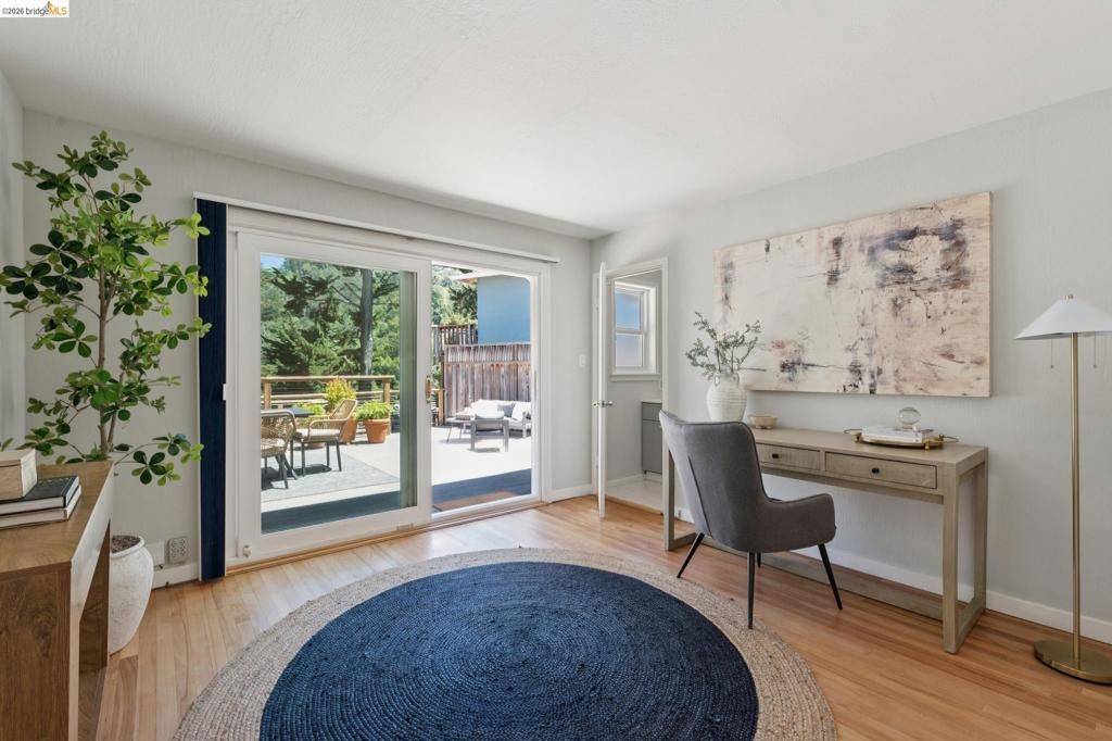Image 28 of property listing at 5649 Castle Dr., Oakland, CA 94611