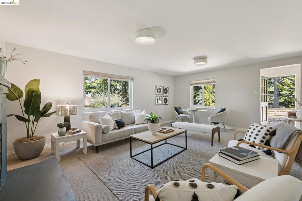 Image 37 of property listing at 5649 Castle Dr., Oakland, CA 94611
