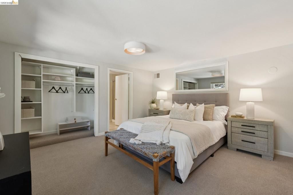 Image 38 of property listing at 5649 Castle Dr., Oakland, CA 94611