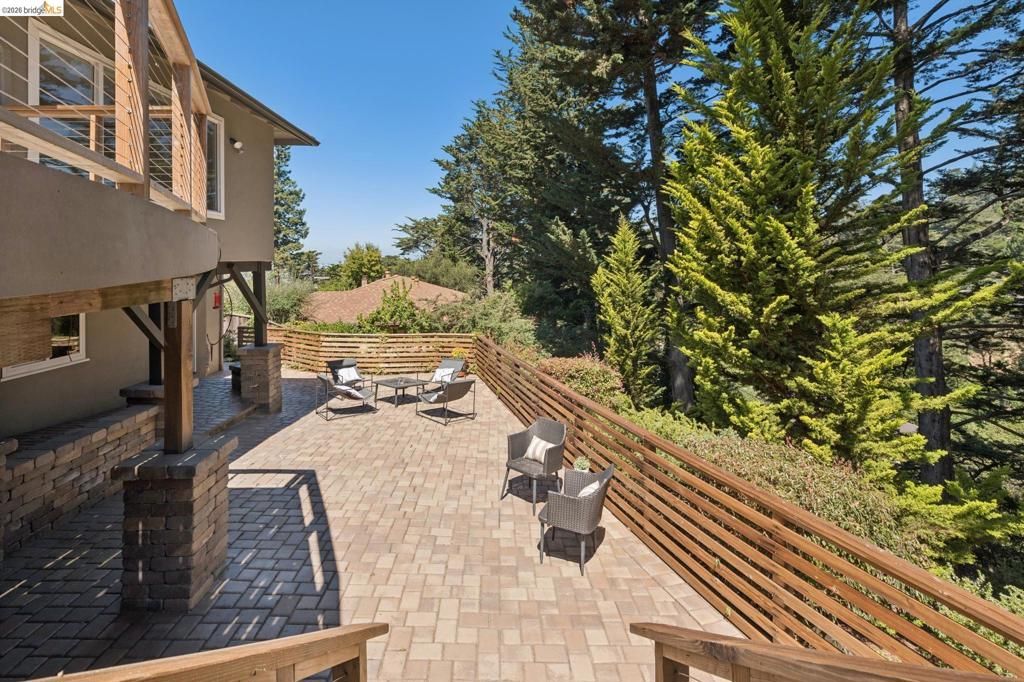 Image 50 of property listing at 5649 Castle Dr., Oakland, CA 94611