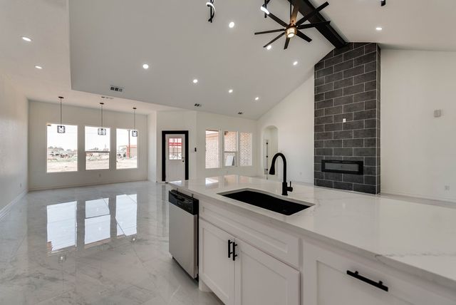 12045 W Palomino Dr, Odessa, TX 79764