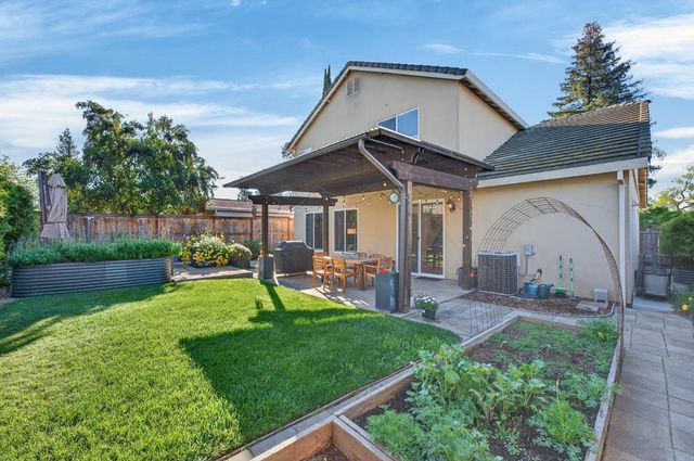 4837 Donnie Lyn Way, Carmichael, CA 95608