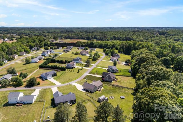 2357 Mintew Circle, Lincolnton, NC 28092