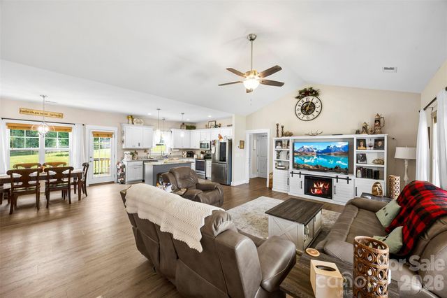 2357 Mintew Circle, Lincolnton, NC 28092