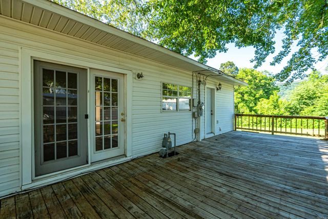 611 S 2Nd St, Glenwood, AR 71943