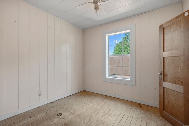 611 S 2Nd St, Glenwood, AR 71943