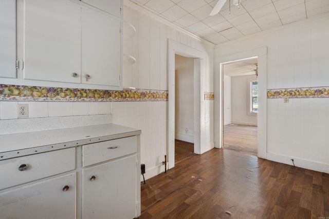 611 S 2Nd St, Glenwood, AR 71943