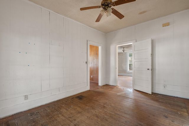 611 S 2Nd St, Glenwood, AR 71943