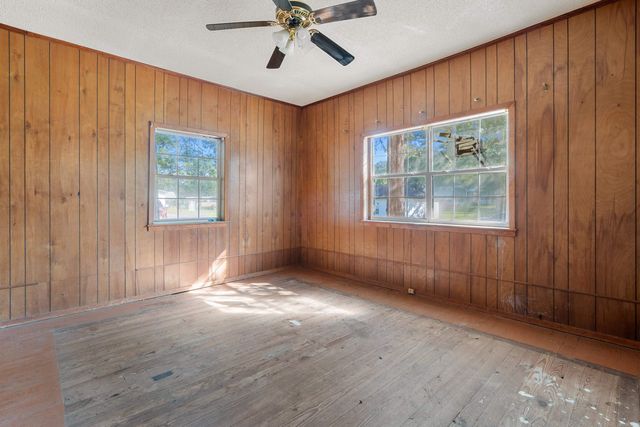 611 S 2Nd St, Glenwood, AR 71943