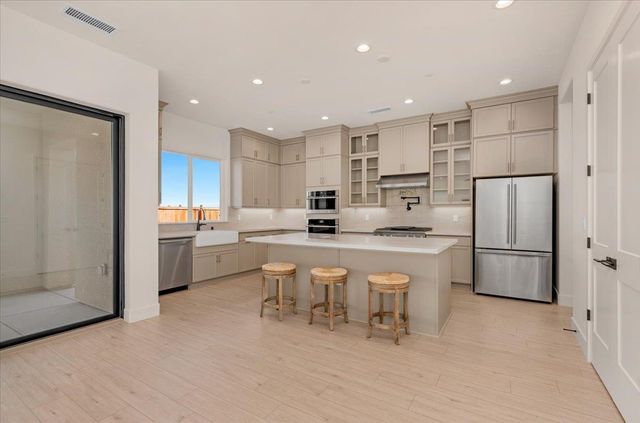 1023 Beaver Pond Loop, Madera, CA 93636