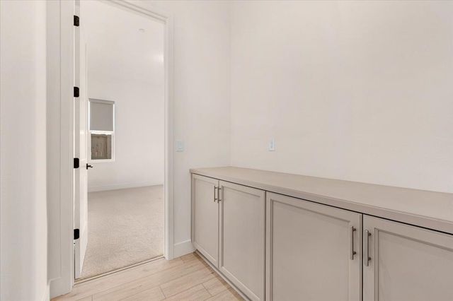 1023 Beaver Pond Loop, Madera, CA 93636