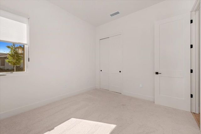 1023 Beaver Pond Loop, Madera, CA 93636