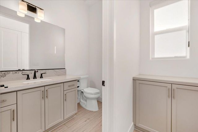 1023 Beaver Pond Loop, Madera, CA 93636