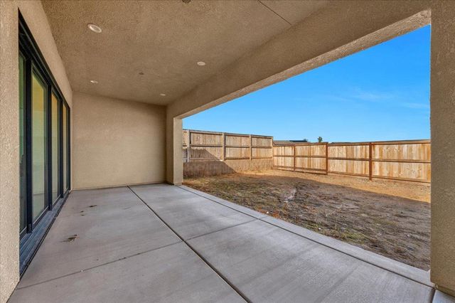 1023 Beaver Pond Loop, Madera, CA 93636