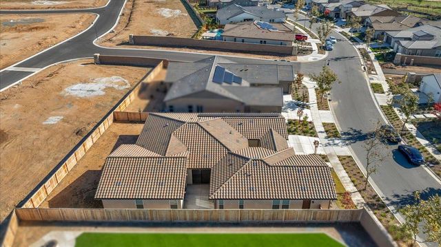 1023 Beaver Pond Loop, Madera, CA 93636