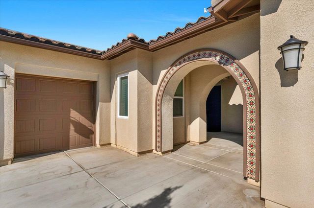 1023 Beaver Pond Loop, Madera, CA 93636