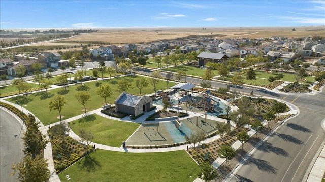 1023 Beaver Pond Loop, Madera, CA 93636