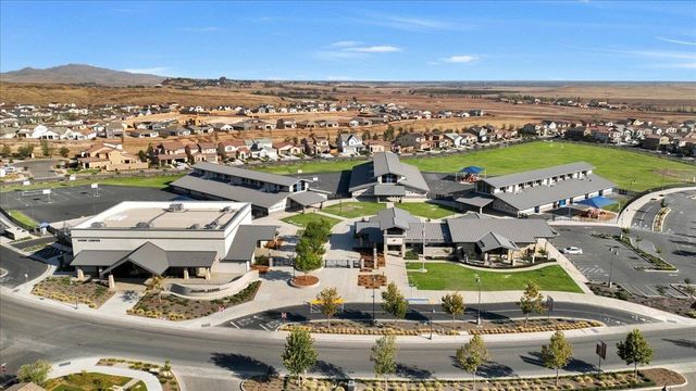 1023 Beaver Pond Loop, Madera, CA 93636