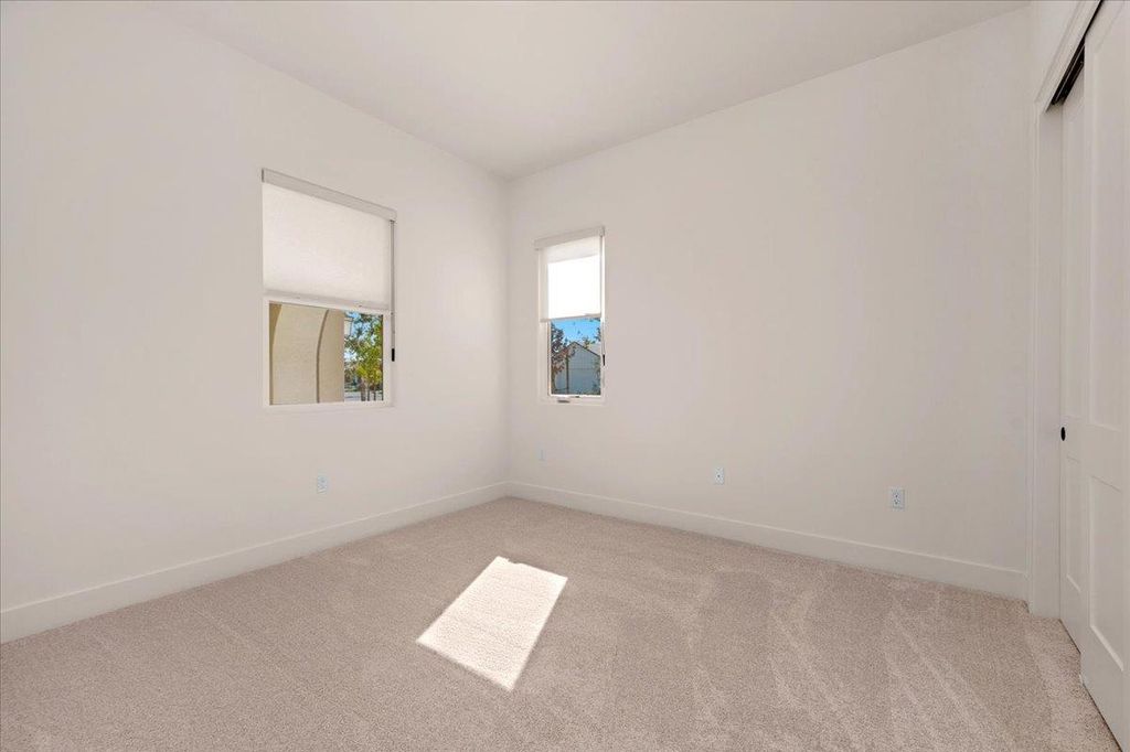 Image 31 of property listing at 1023 Beaver Pond Loop, Madera, CA 93636