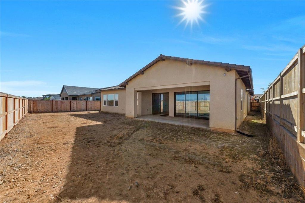 Image 49 of property listing at 1023 Beaver Pond Loop, Madera, CA 93636