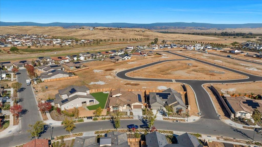 Image 61 of property listing at 1023 Beaver Pond Loop, Madera, CA 93636