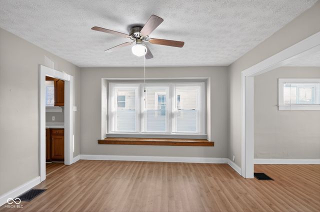 89 S 6th Avenue, Beech Grove, IN 46107