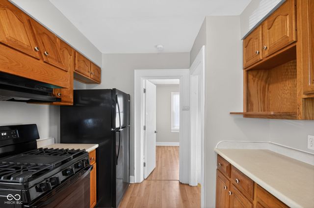 89 S 6th Avenue, Beech Grove, IN 46107