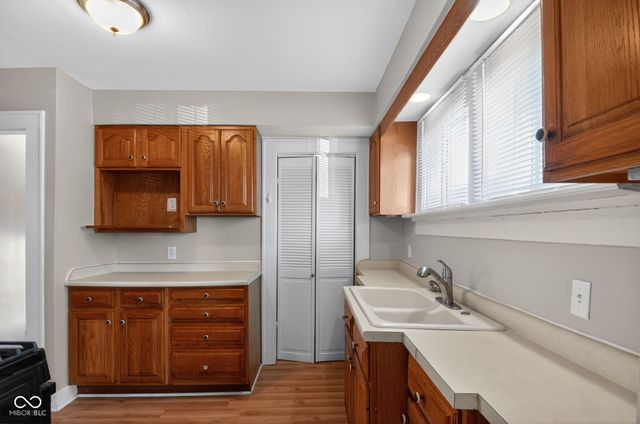 89 S 6th Avenue, Beech Grove, IN 46107