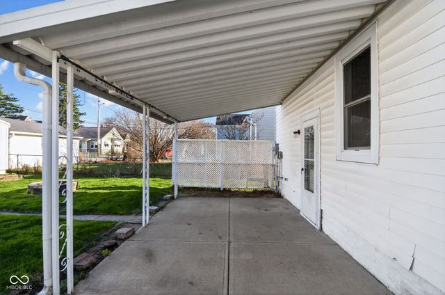 89 S 6th Avenue, Beech Grove, IN 46107