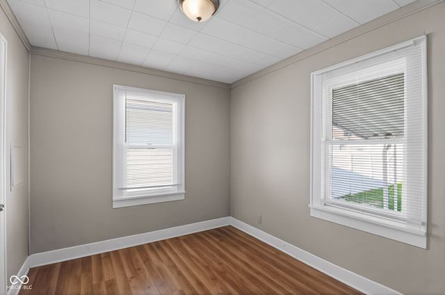 89 S 6th Avenue, Beech Grove, IN 46107