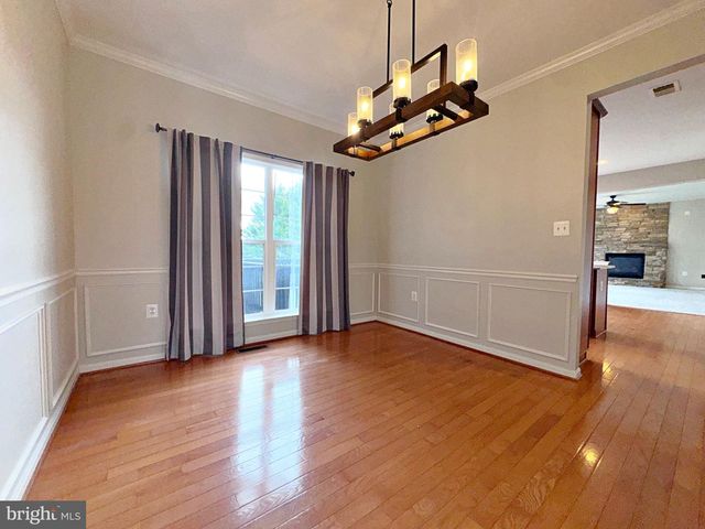 830 SAWGRASS DR, Charles Town, WV 25414