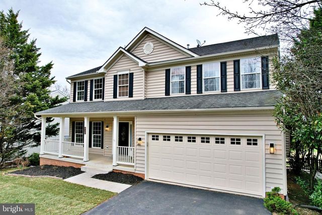 830 SAWGRASS DR, Charles Town, WV 25414