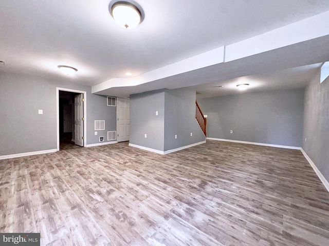 830 SAWGRASS DR, Charles Town, WV 25414