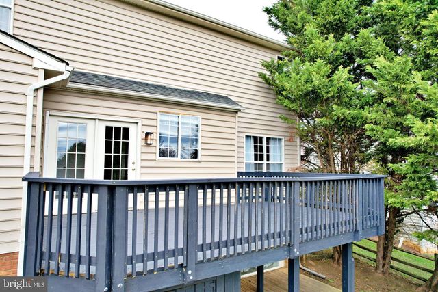 830 SAWGRASS DR, Charles Town, WV 25414