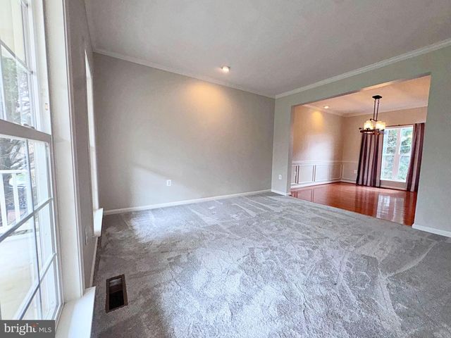 830 SAWGRASS DR, Charles Town, WV 25414