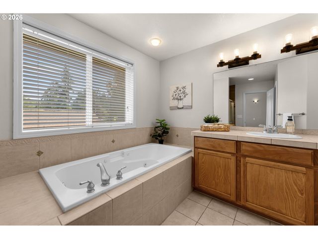 4901 Ne 130TH Ave, Vancouver, WA 98682