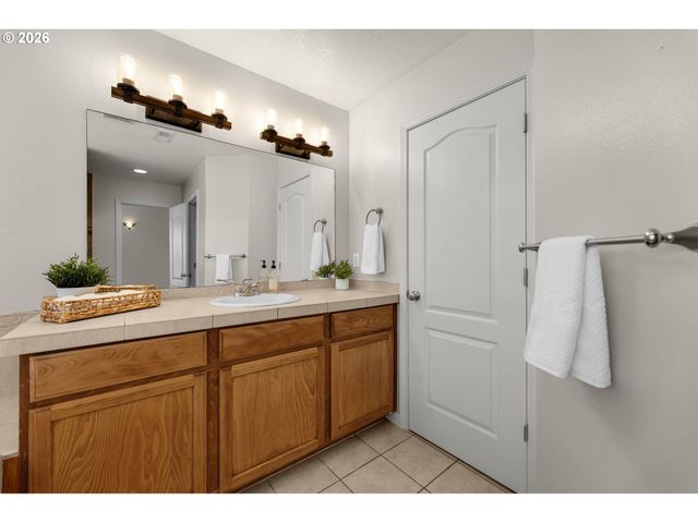 4901 Ne 130TH Ave, Vancouver, WA 98682