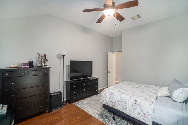 2808 Wakecrest Drive, Fort Worth, TX 76108