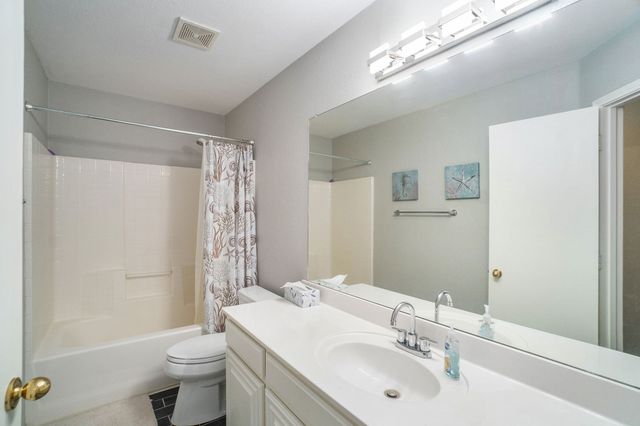 2808 Wakecrest Drive, Fort Worth, TX 76108