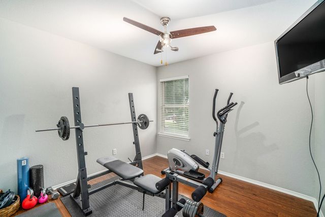 2808 Wakecrest Drive, Fort Worth, TX 76108