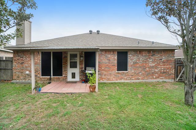 2808 Wakecrest Drive, Fort Worth, TX 76108
