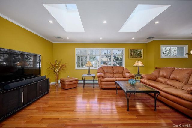 124 Braunsdorf Road, Pearl River, NY 10965